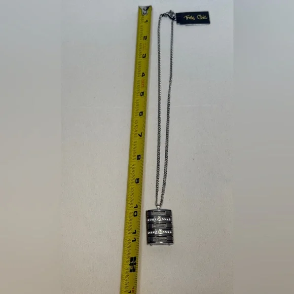 Tres Chic Stainless Steel Silver Pendant Necklace with Rhinestones. NWT - Picture 4 of 9